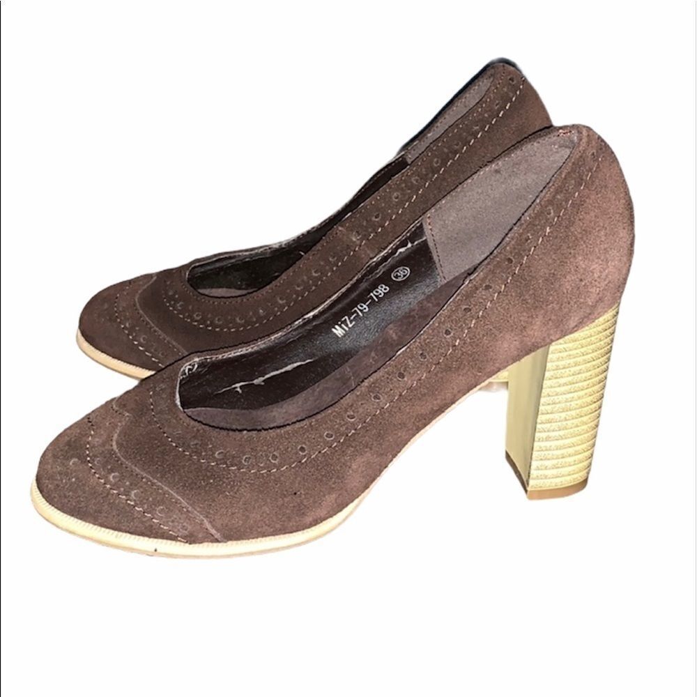 Mizia Paris Brown Suede Leather Chunky Heels Size 36  (5.5) Super cute!
